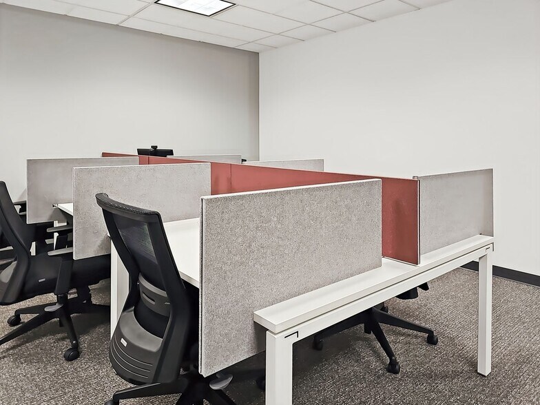 More Photos Of 2150 E Lake Cook Rd, Buffalo Grove Office For Lease