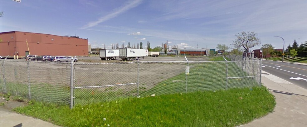 More Photos Of 1300 Rue Mill, Montréal Land For Lease