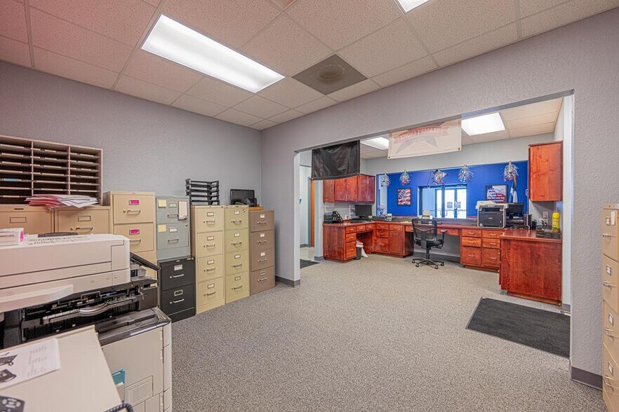 More Photos Of 650 S John Ben Shepperd Pky, Odessa Office For Sale