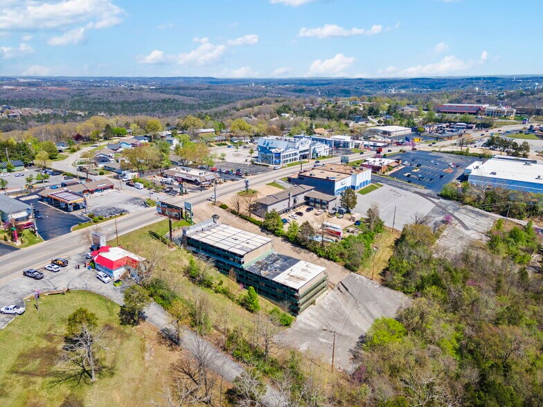 More Photos Of 1900 W 76 Country Blvd, Branson Hotel For Sale