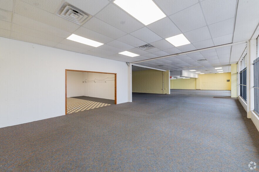 More Photos Of 216 SW 29th St, Oklahoma City Storefront For Sale