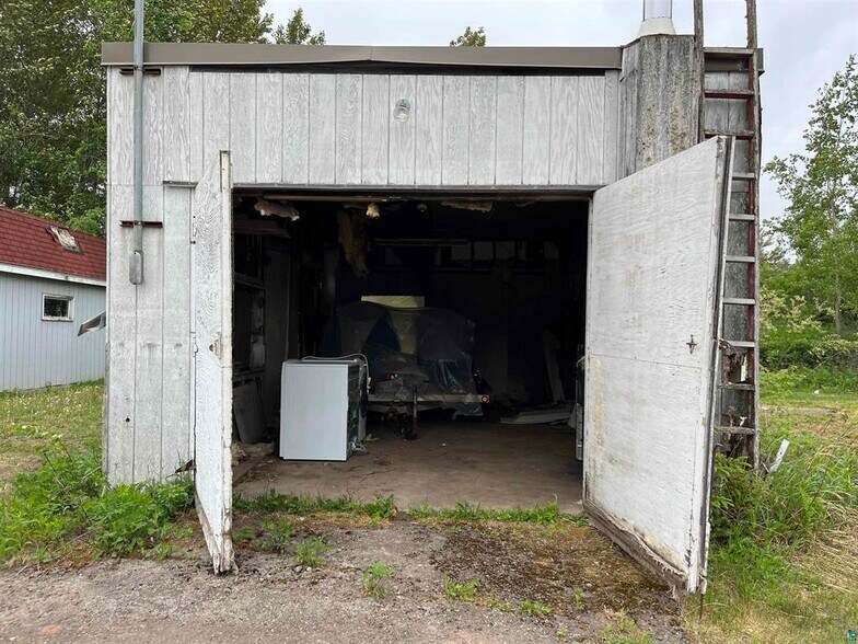 More Photos Of 4776 Hermantown Rd, Hermantown Freestanding For Sale