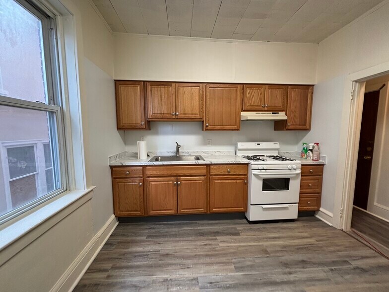 More Photos Of 222 S 15th St, Allentown Apartments For Sale