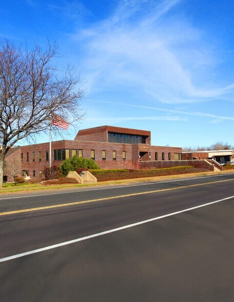 More Photos Of 215 Moody Rd, Enfield Manufacturing For Lease