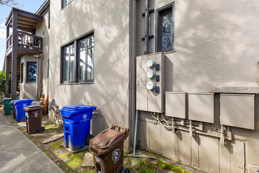 More Photos Of 2900 Barrett Ave, Richmond Multifamily For Sale