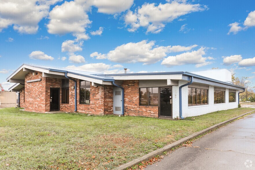 More Photos Of 1760 E Stroop Rd, Dayton Restaurant For Sale