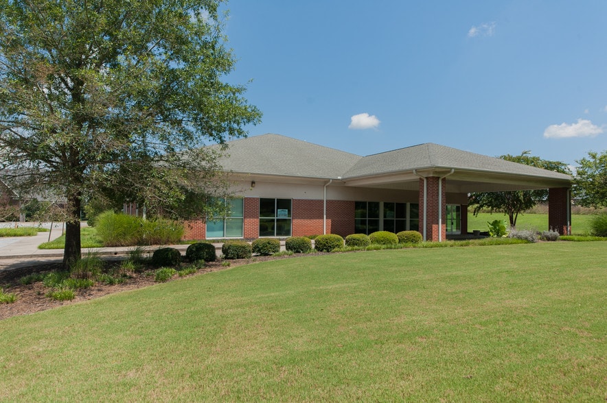 More Photos Of 100 Perpetual Sq, Anderson Medical For Lease