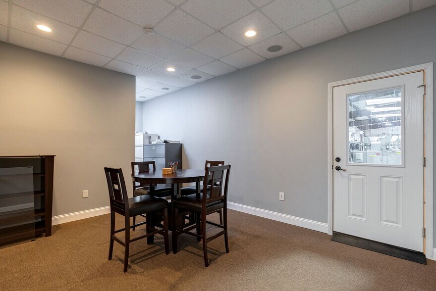 More Photos Of 328 Commerce Blvd, Bogart Warehouse For Sale