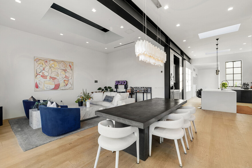 More Photos Of 1346 Abbot Kinney Blvd, Venice Office For Sale