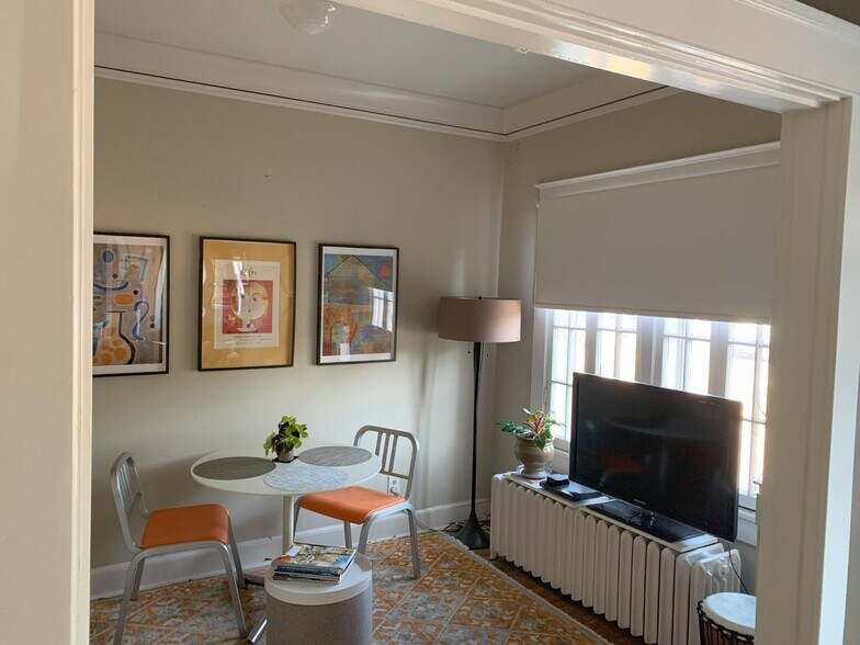 More Photos Of 2293 Union Ave, Memphis Office For Sale