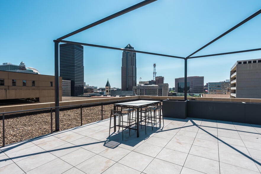 More Photos Of 611 5th Ave, Des Moines Office For Lease