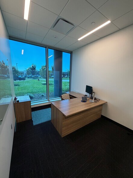 More Photos Of 14606 Branch St, Omaha Office For Lease