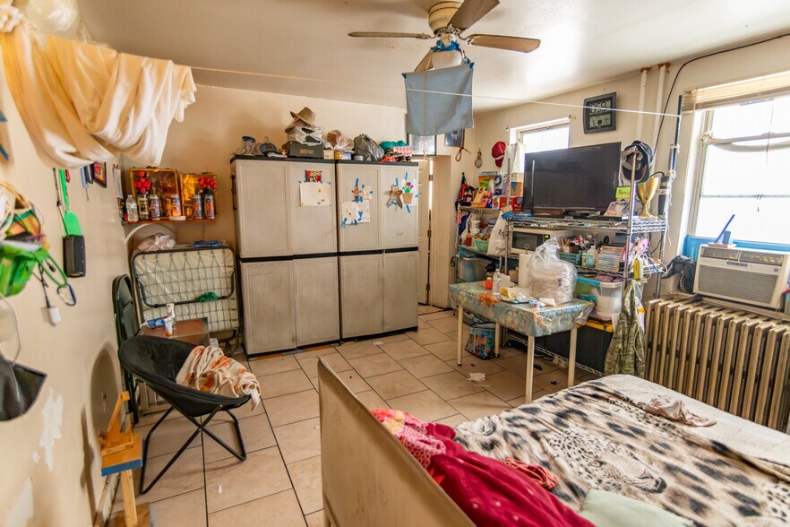 More Photos Of 11 S Broadway, Baltimore Apartments For Sale