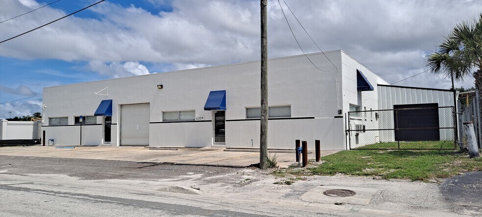 Primary Photo Of 4339 8th Ave S, Saint Petersburg Warehouse For Lease