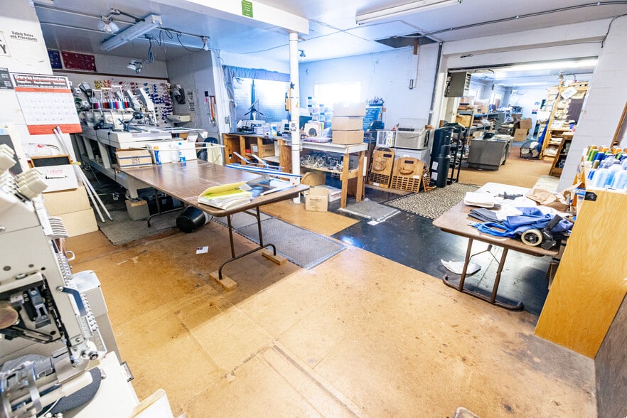 More Photos Of 130-134 N Madelia St, Spokane Manufacturing For Sale