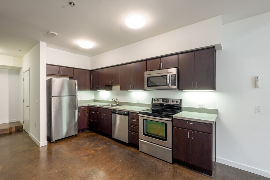 More Photos Of 100 Grand Ave, Oakland Apartments For Lease