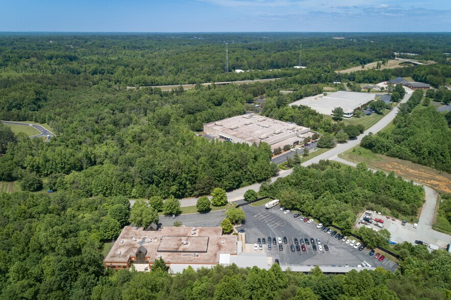 More Photos Of 3195 Centre Park Blvd, Winston-Salem Manufacturing For Sale