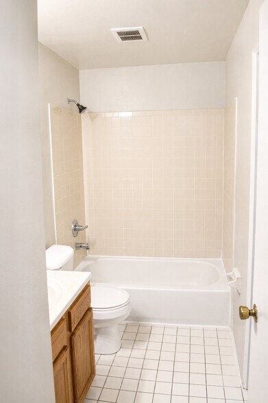 More Photos Of 650-660 Straight St, Cincinnati Apartments For Sale