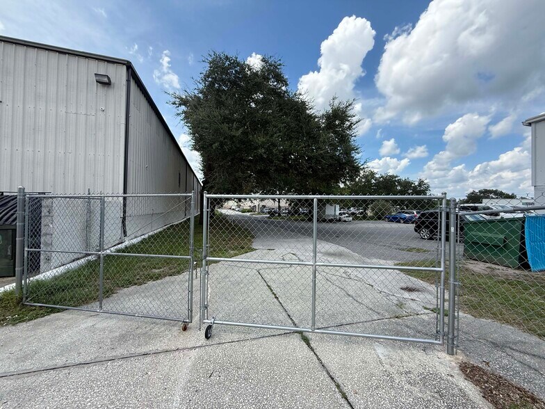 More Photos Of 1356 Bennett Dr, Longwood Distribution For Lease