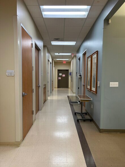 More Photos Of 1616 FM 685, Pflugerville General Retail For Sale