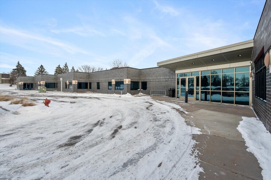 Primary Photo Of 3500 Federal Dr, Eagan Office For Sale