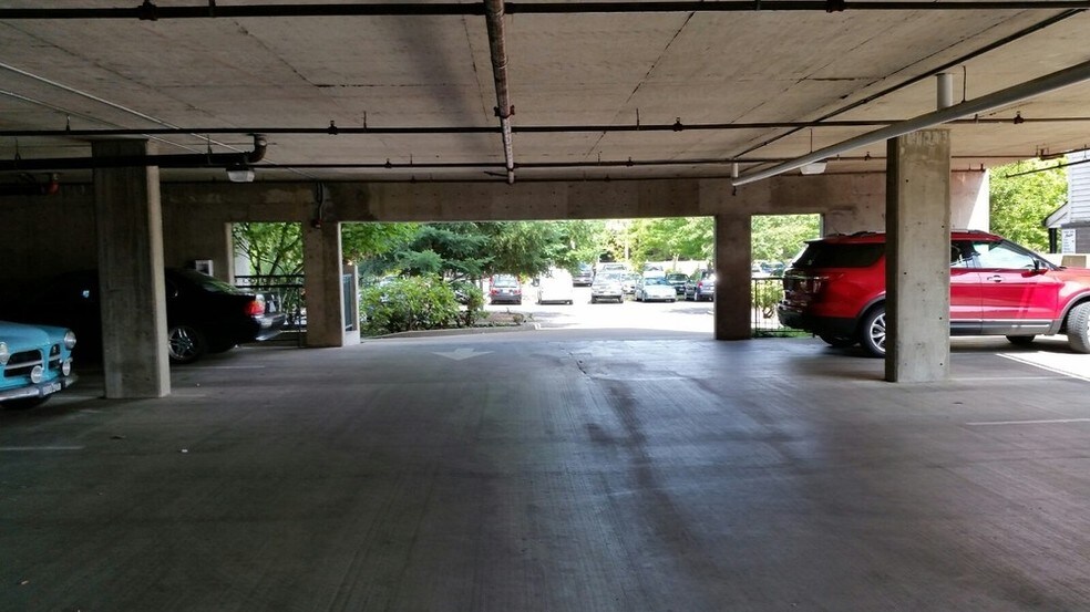 More Photos Of 18662-18678 SW Boones Ferry Rd, Tualatin Apartments For Lease