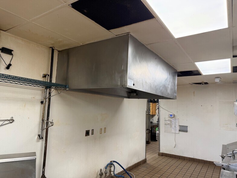 More Photos Of 5 S Kingshighway St, Cape Girardeau Fast Food For Lease
