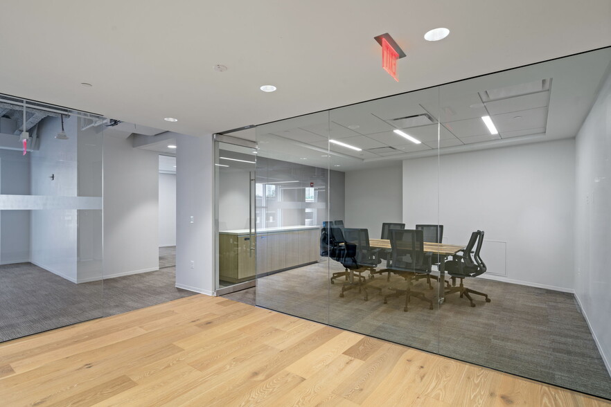 More Photos Of 8000 Towers Crescent Dr, Vienna Office For Lease