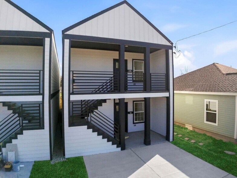 More Photos Of 428 Rhode Island st, Houston Apartments For Sale