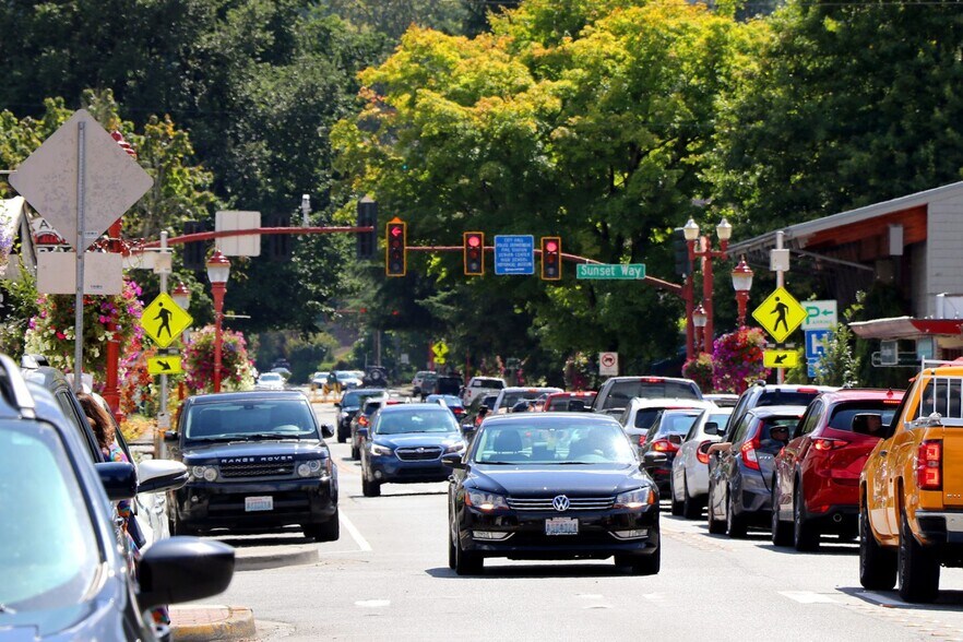 More Photos Of 45 Front St S, Issaquah Office For Lease