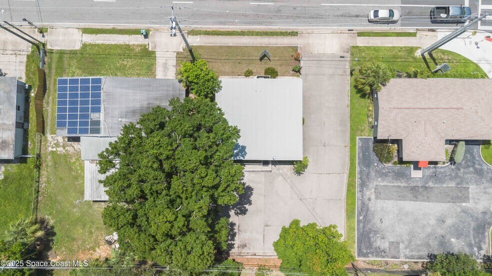 More Photos Of 1313 Croton Rd, Melbourne Office Residential For Lease