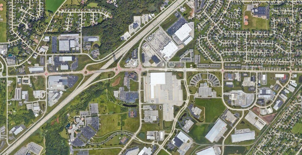 More Photos Of 1716 Lawrence Dr, De Pere Medical For Lease