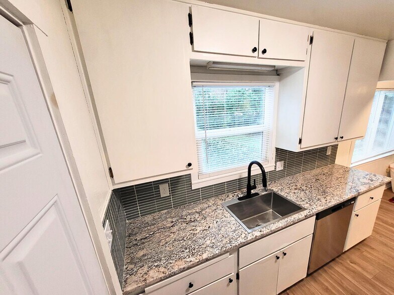 More Photos Of 2611 Yard St, Oroville Apartments For Sale
