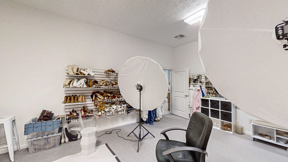 More Photos Of 7413 Whitesville Rd, Columbus Medical For Sale