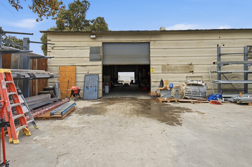 More Photos Of 2205 Rice Ave, West Sacramento Warehouse For Sale