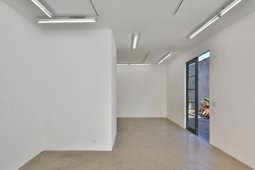 More Photos Of 2680 S La Cienega Blvd, Los Angeles Showroom For Lease