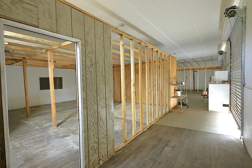 More Photos Of 5331 Easy St, Yreka General Retail For Sale