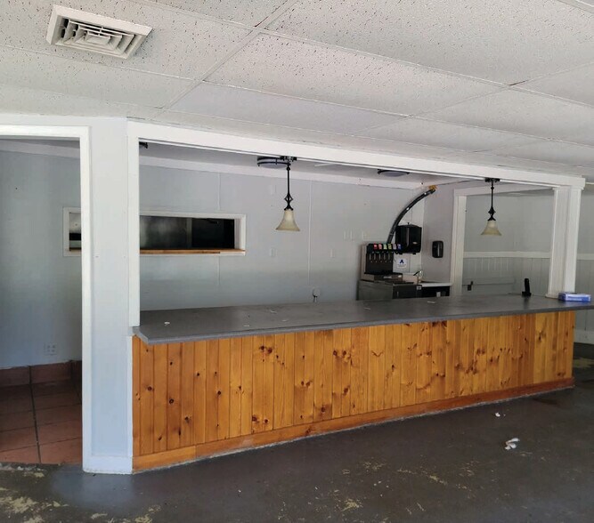 More Photos Of 693 Slaty Fork Rd, Slatyfork Restaurant For Lease