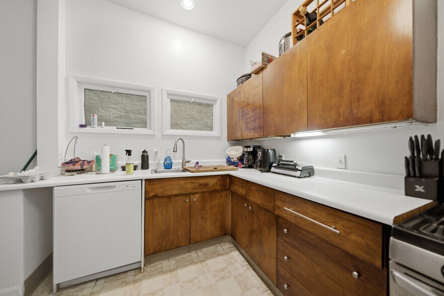 More Photos Of 1628-1630 N Wells St, Chicago Apartments For Sale