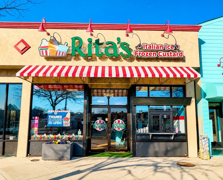 Primary Photo Of 47 Rehoboth Ave, Rehoboth Beach Storefront For Sale