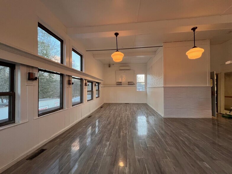 More Photos Of 276 Watch Hill Rd, Cortlandt Manor Restaurant For Lease