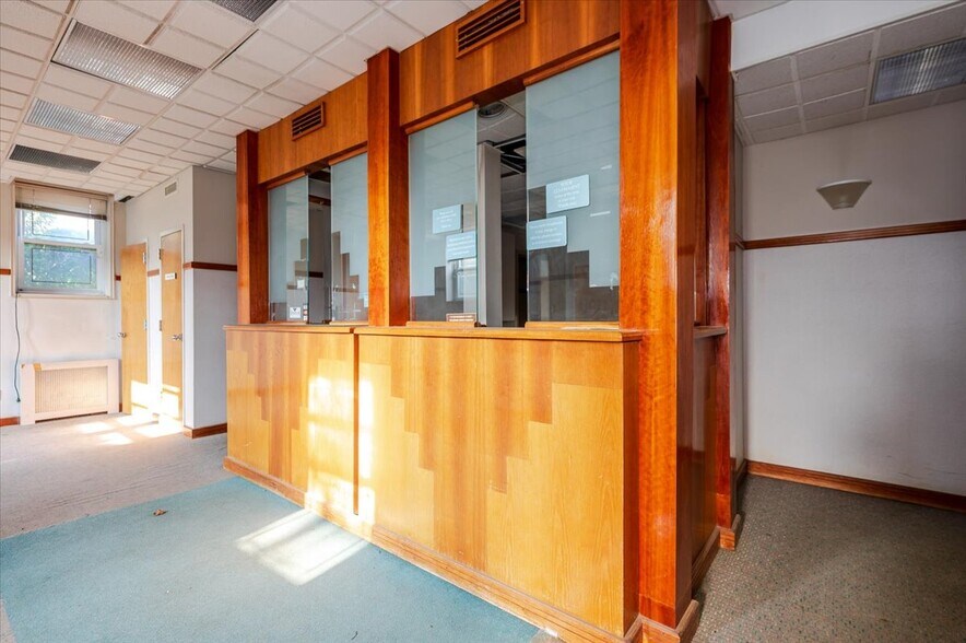 More Photos Of 195 N Village Ave, Rockville Centre Office For Sale