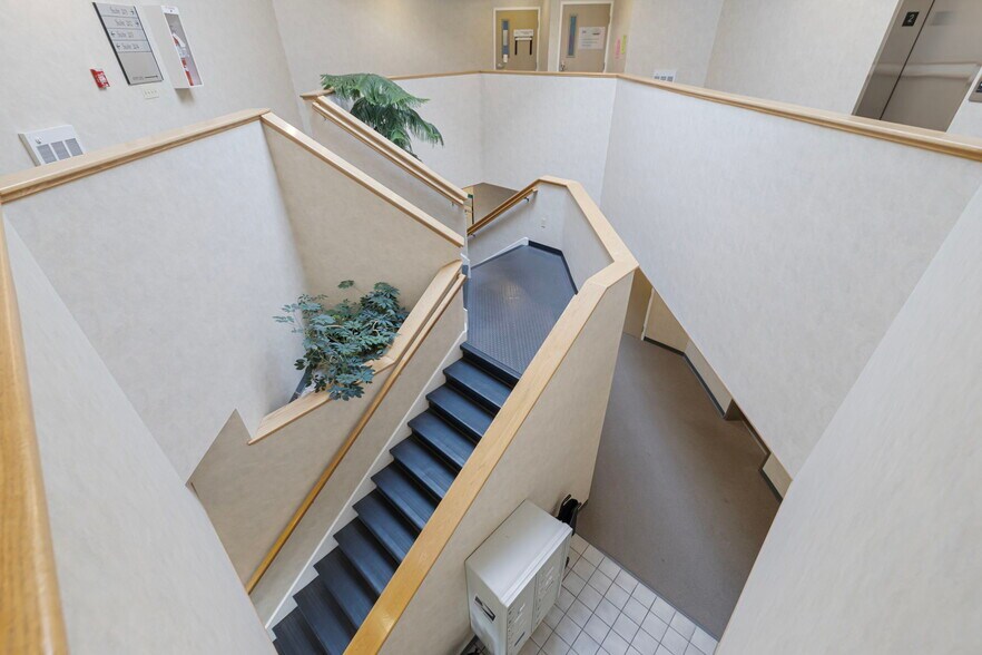 More Photos Of 320 Phillips St, North Kingstown Medical For Sale
