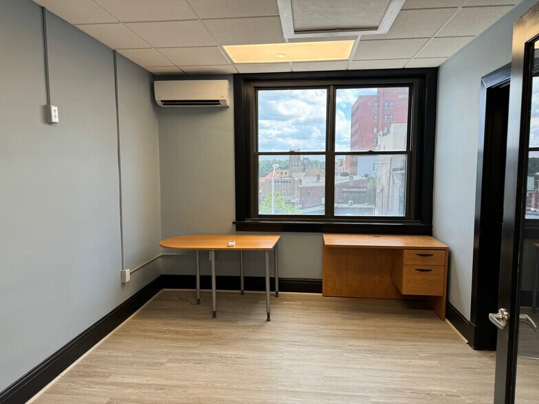 More Photos Of 12-14 E Otterman St, Greensburg Storefront Retail Office For Lease