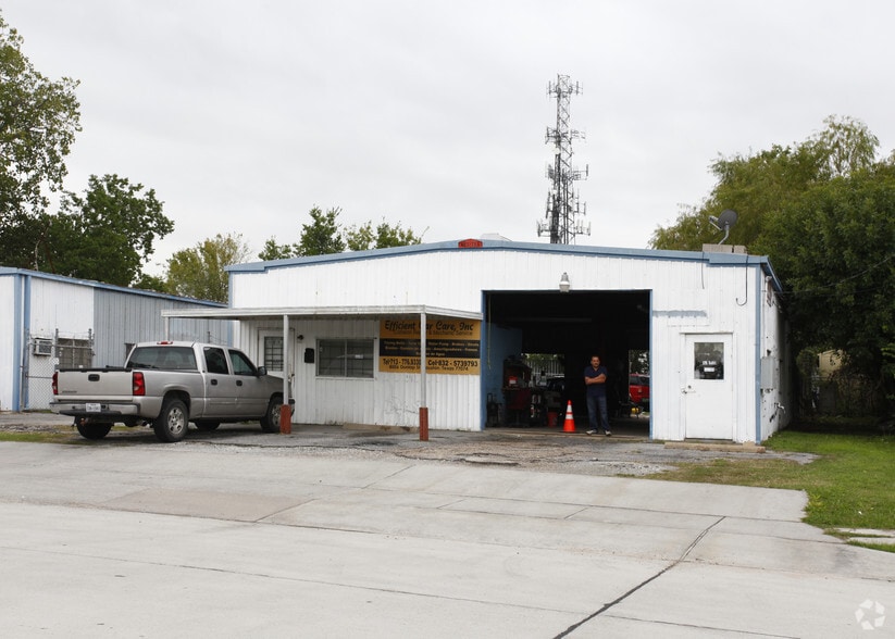 More Photos Of 8006 Dunlap St, Houston Auto Repair For Sale