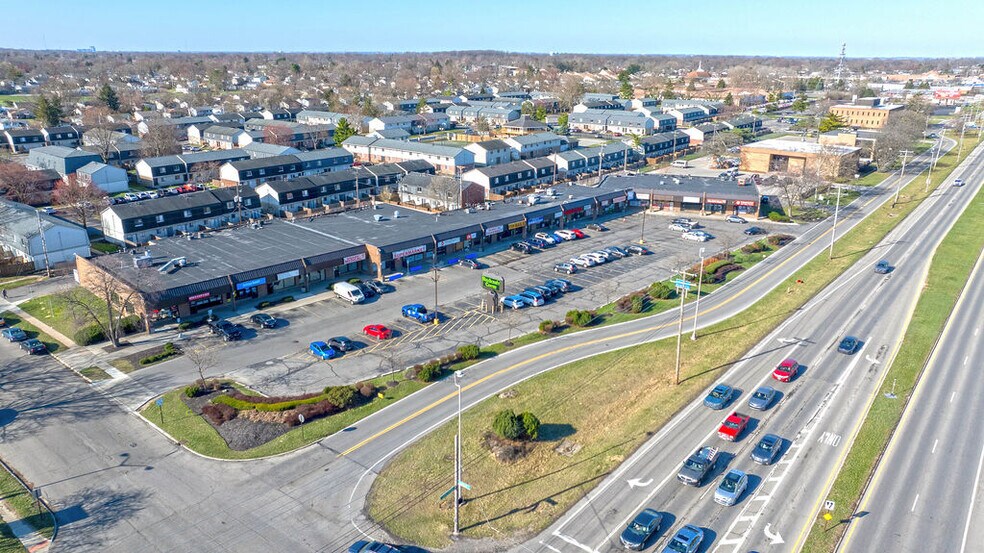 More Photos Of 1931-1977 E Dublin Granville Rd, Columbus General Retail For Sale