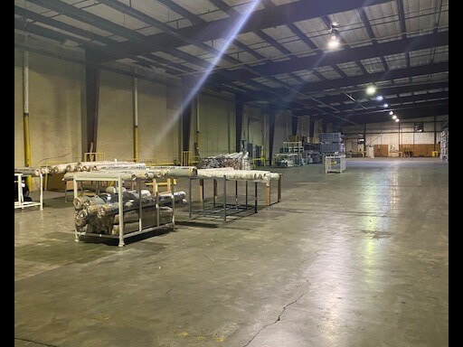 More Photos Of 238 S Industrial Blvd, Calhoun Warehouse For Sale