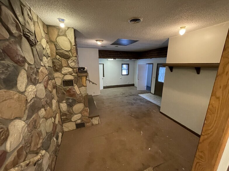 More Photos Of 28 Old Colony Rd, Gaylord Industrial For Sale