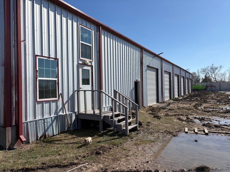 More Photos Of 9636 Airline Rd, Houston Industrial For Sale