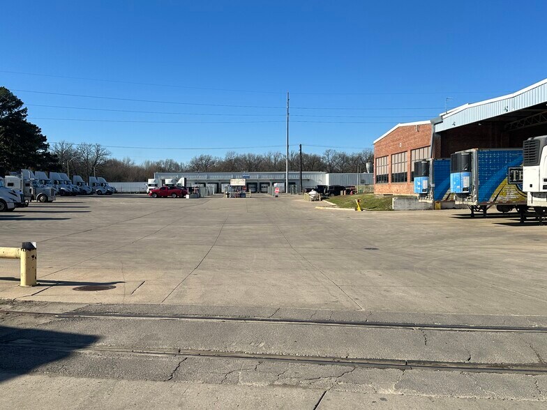 More Photos Of 4601 Newlon Rd, Fort Smith Distribution For Lease